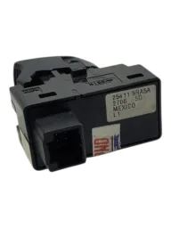 BOTAO VIDRO ELETRICO COMANDO NISSAN KICKS 2017 254115RA5A