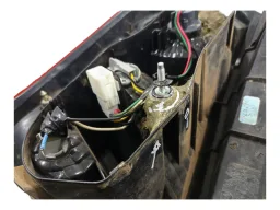 LANTERNA TRASEIRA DIREITA ETIOS HATCH 2013 A 2021 TRICOLOR