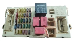 Caixa De Fusível Fiat Stilo 03/08 46778898