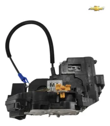FECHADURA DIANTEIRA ESQUERDA CHEVROLET TRACKER 2017 2020