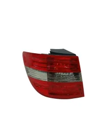 Lanterna Traseira Esquerda Mercedes B180 200 2009 Detalhe