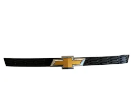 Moldura Grade Inserto Parachoque Dianteiro GM S10 C/ EMBLEMA