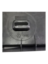 ACABAMENTO MOLDURA PORTA MALAS VW GOLF 1999 2010 1J6863459
