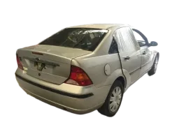 RETALHO LATERAL TRASEIRA DIREITA FOCUS SEDAN 98/07