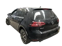 RETALHO LATERAL TRASEIRA ESQUERDA GOLF 2013 14 15 16 17 2019