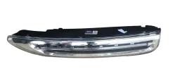 Farol Auxiliar Direito Porsche Cayenne 2011 2012