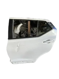 Porta Traseira Esquerda Nissan Kicks 2018 a 2024 Detalhe