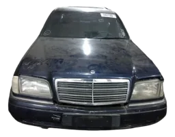 Porta Dianteira Esquerda Mercedes-Benz C240 1999 p/ pintura