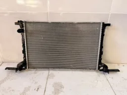 RADIADOR ÁGUA AUDI A5 2017 À 2022 8W0121251K