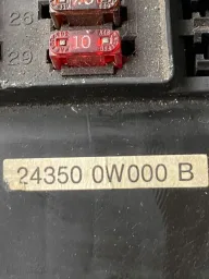 caixa de fusíveis Nissan Pathfinder 1997 1998 1999