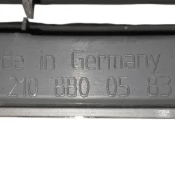 GRADE DIANTEIRA MERCEDES E430 1999 A 2003 2108800583 DETALHE