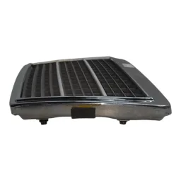 GRADE DIANTEIRA MERCEDES-BENZ C180 1993 A 2001 2028880023