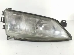 Farol Direito Vectra 1997/1998 Detalhe