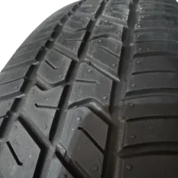 RODA ESTEPE FINO ARO 17 COM PNEU 145/70 GRAND CHEROKEE