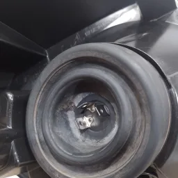 FAROL ESQUERDO RENAULT SANDERO 2012 2013 2014