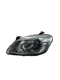 FAROL DIANTEIRO ESQUERDO CELTA 2006 À 2016 DETALHE