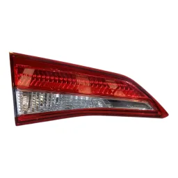 Lanterna Traseira Esquerda Yaris Sedan 2019 a 2025 (mala)
