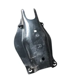 Par Protetor Balança Traseira Mercedes C180 C200 2015 2016 A2053522900 A2053523000