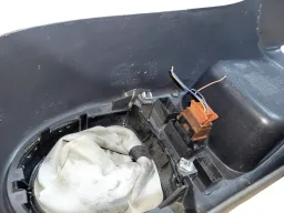 MOLDURA CONSOLE CENTRAL RENAULT KANGOO 2016 ORIGINAL