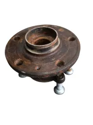 Cubo dianteiro esquerdo Volkswagen Passat 2010 2011
