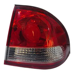 Lanterna Traseira Direita Corsa Classic Ls 2011 a 16 (canto)