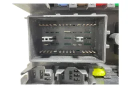 CAIXA FUSÍVEL LAND ROVER DISCOVERY 4 2010/2013 CH2214F041AC