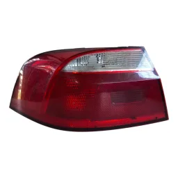 Lanterna Traseira Esquerda Voyage G6 G7 G8 (canto)