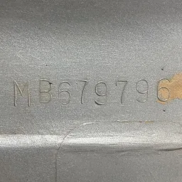 APLIQUE TRASEIRO DIREITO PAJERO GLS-B 92 A 00 MB679796 DET