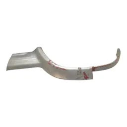 APLIQUE TRASEIRO ESQUERDO PAJERO GLS-B 92 A 00 MB679795 DET