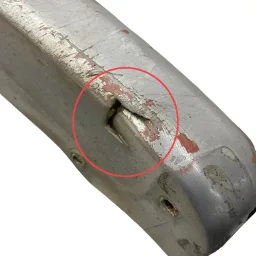 APLIQUE TRASEIRO ESQUERDO PAJERO GLS-B 92 A 00 MB679795 DET