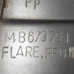 APLIQUE PARA-LAMA ESQUERDO PAJERO GLS-B 1992 A 2000 MB679791