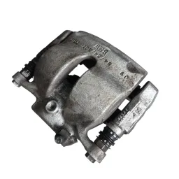 Pinça Dianteira Direita BMW 320i X1 2019 2020 2021 2022