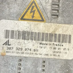 FAROL LADO DIREITO RANGE ROVER VOGUE 2002 A 2005 C/REATOR