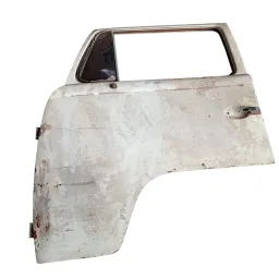 Porta Dianteira Esquerda VW Kombi c/det. 1983/96 (branco)