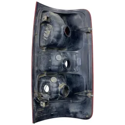 LANTERNA TRASEIRA DIREITA S10 2012 A 2023 S/LED C/NEBLINA