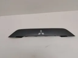 MOLDURA TAMPA TRASEIRA MITSUBISHI OUTLANDER 2007 2012