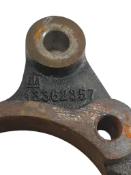 SUPORTE CUBO TRASEIRO DIREITO GM CRUZE 2017 2022  13362357