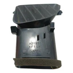 DIFUSOR AR INTERNO SUPERIOR ESQUERDO KIA SERATO 2009 A 2012