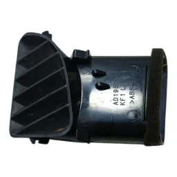 DIFUSOR AR INTERNO SUPERIOR ESQUERDO KIA SERATO 2009 A 2012