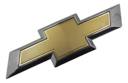 Emblema Grade Dianteira Chevrolet Tracker 1.8 2015 96930054