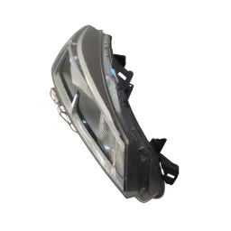 Farol direito Nissan Kicks 2022 2023 2024 260605R10A 260605R40A