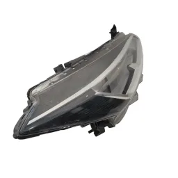 Farol direito Nissan Kicks 2022 2023 2024 260605R10A 260605R40A