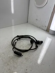 SENSOR ABS TRASEIRO DIREITO AUDI A4 2000 2005