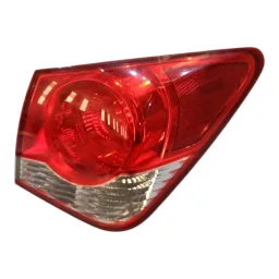 Lanterna Traseira Direita Cruze 2012 a 2016 Sedan (canto)
