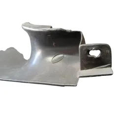 SOLEIRA DIANTEIRA ESQUERDA GM  CORSA 1997 1998 1999