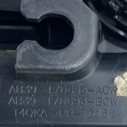 Acabamento interno Retrovisor Direito Ranger 2013 a 2016 17D698