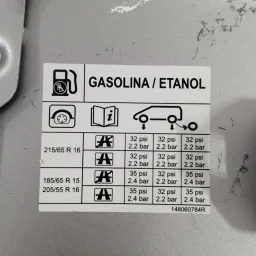 PORTINHOLA TANQUE COMBUSTÍVEL SANDERO LOGAN 2015 Á 2024