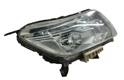 Farol Direito Nissan Frontier 2017/2020