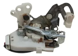 Fechadura Porta Traseira Direita Mitsubishi Pajero Tr4 05/09