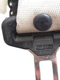 cinto segurança traseiro central Mercedes-Benz C180 2019